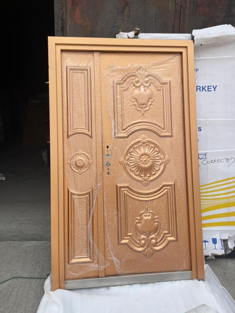 Cast Tank Door